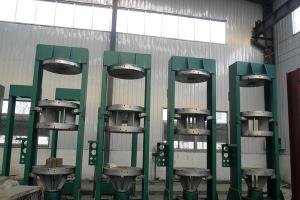 Rubber Tyre Vulcanizing Press 